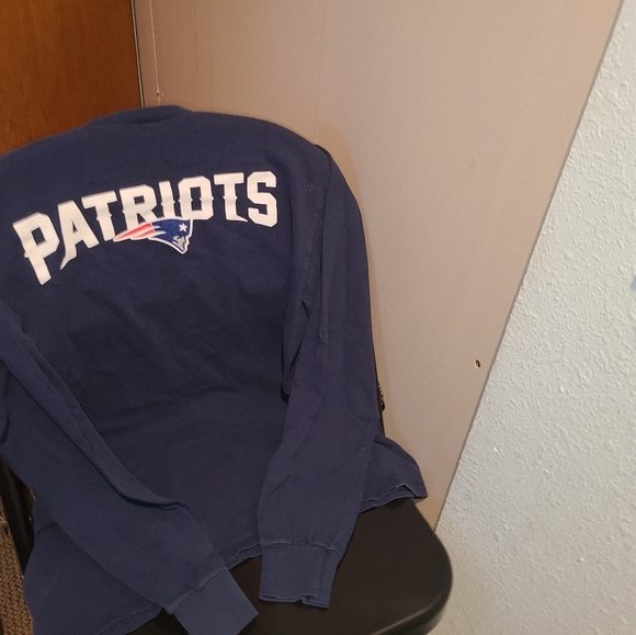 New England Patriots Shirt - Picture 2 of 9
